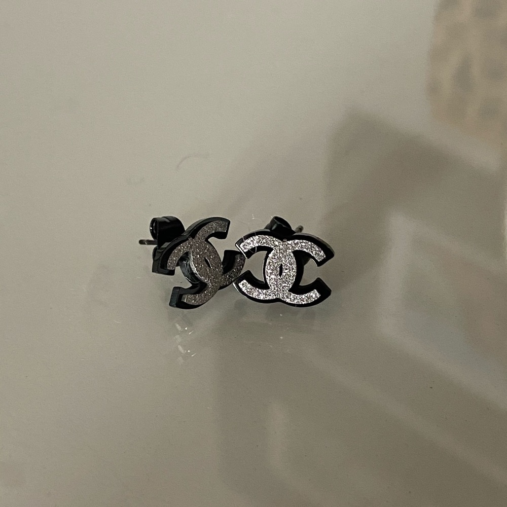 !Not Authentic! Chanel Stud Earrings